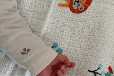 Tot ce trebuie să știi despre somn, alăptare, plâns, nevoi și conexiune în perioada de început