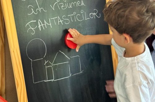 Cum a fost experiența noastră cu grădinița la 1 an și 9 luni și apoi la 3 ani și jumătate? Despre acomodare, lacrimi, pauza de un an și patru luni și revenirea complet diferită a lui Tudor.